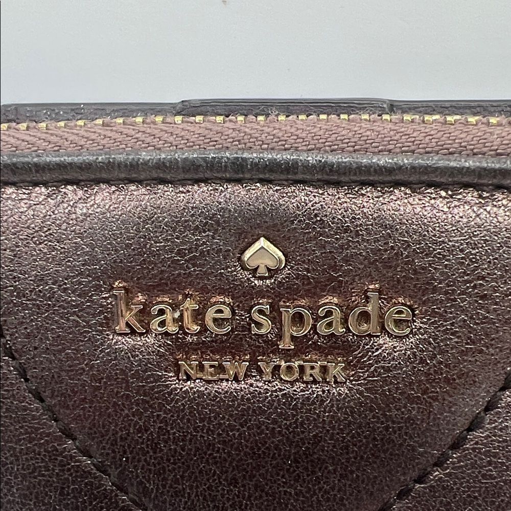Kate Spade Briar Lane Quilted Mikey Wallet with Keychain - Picture 2 of 13